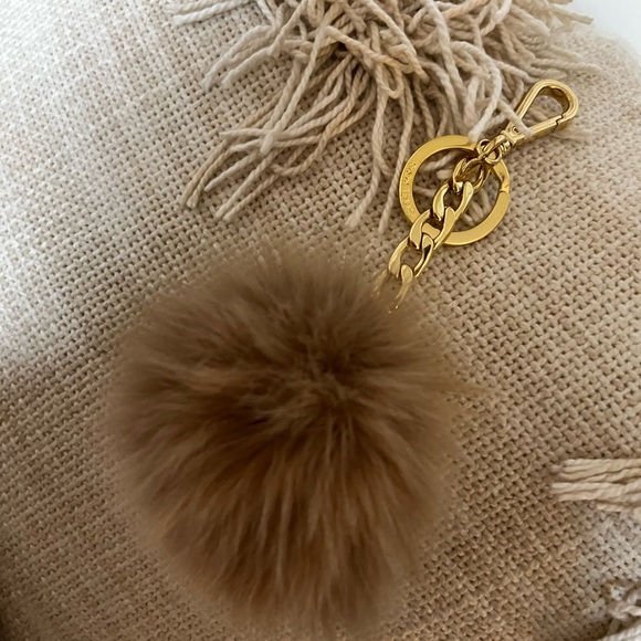 Michael Kors puff furry ball bag charm keychain - Picture 1 of 5